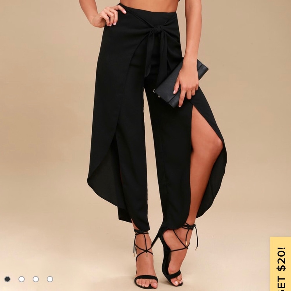 Lulu’s Tie Front Wide Leg Pants
